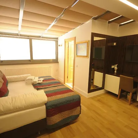 Hotell Ottopera (adults Only) 3*